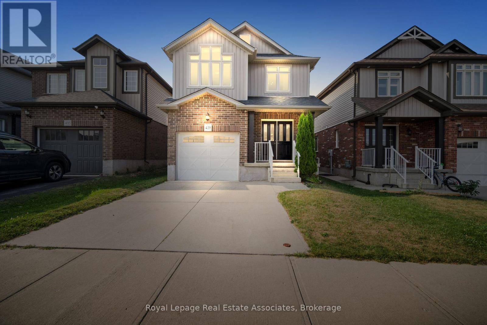 Property at 439 MOORLANDS CRESCENT image 1