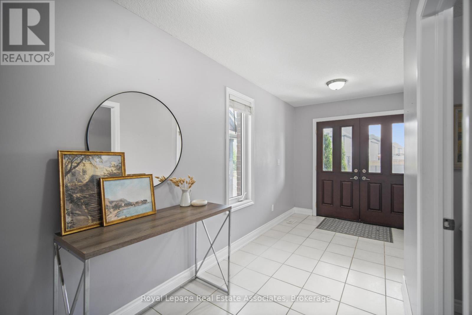 Property at 439 MOORLANDS CRESCENT image 2