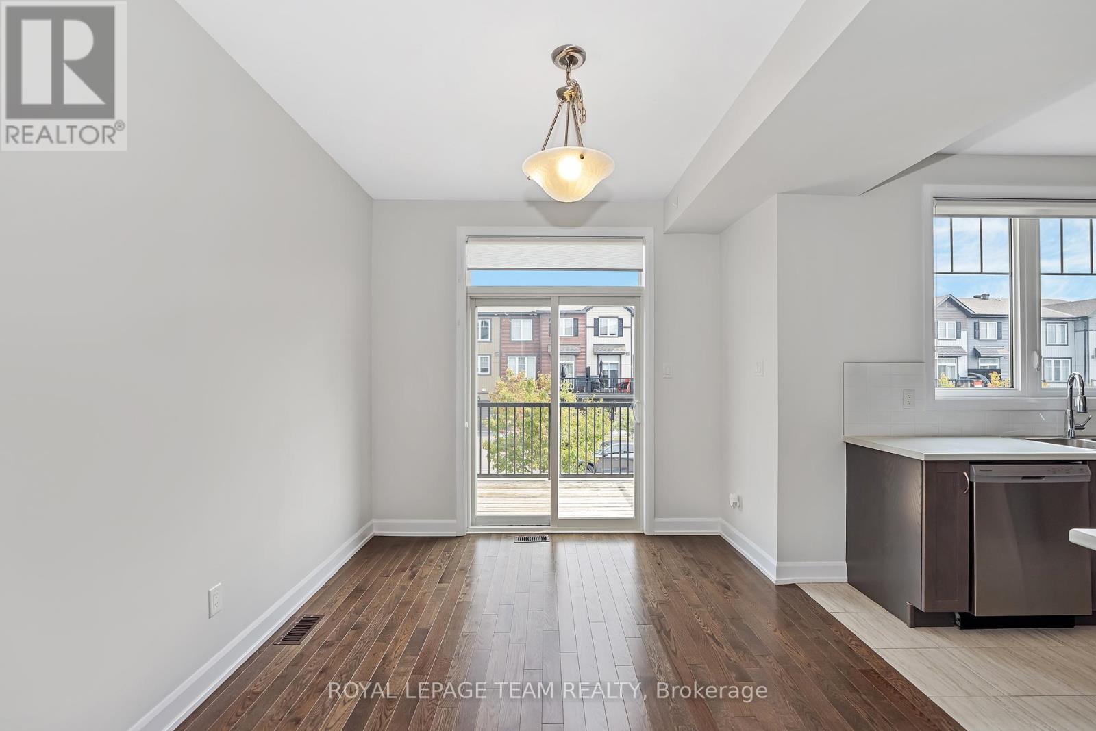 515 Clemency Crescent, Ottawa, Ontario  K2J 6R7 - Photo 8 - X12259926