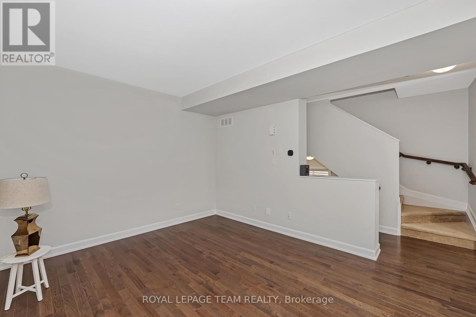 515 Clemency Crescent, Ottawa, Ontario  K2J 6R7 - Photo 6 - X12259926