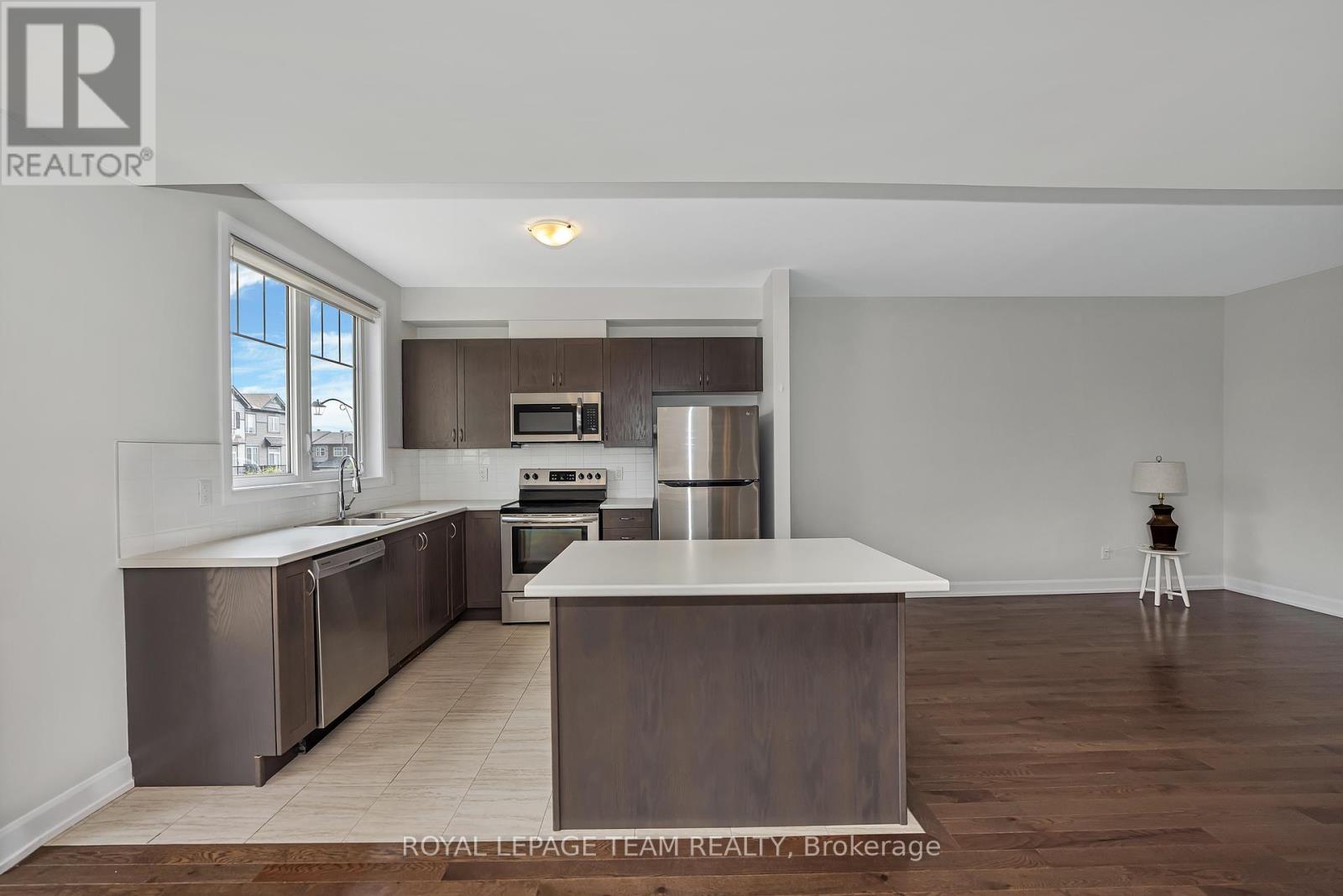 515 Clemency Crescent, Ottawa, Ontario  K2J 6R7 - Photo 7 - X12259926