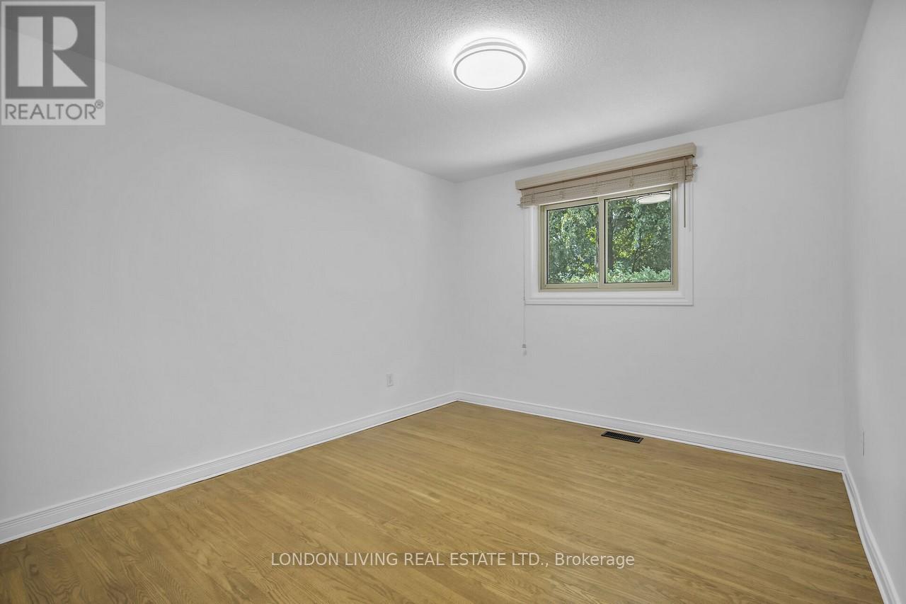 80 Rollscourt Place, London North, Ontario  N6G 1M2 - Photo 16 - X12330950