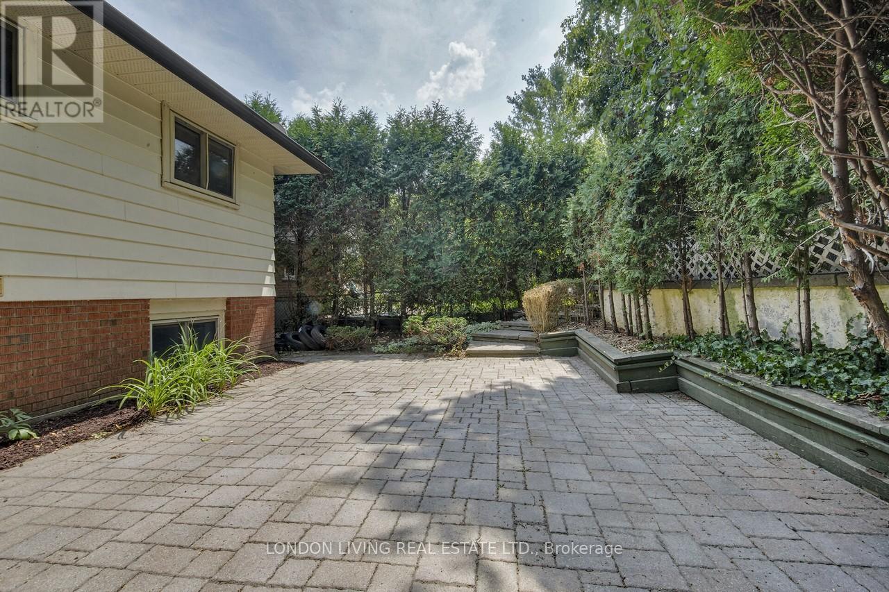 80 Rollscourt Place, London North, Ontario  N6G 1M2 - Photo 36 - X12330950