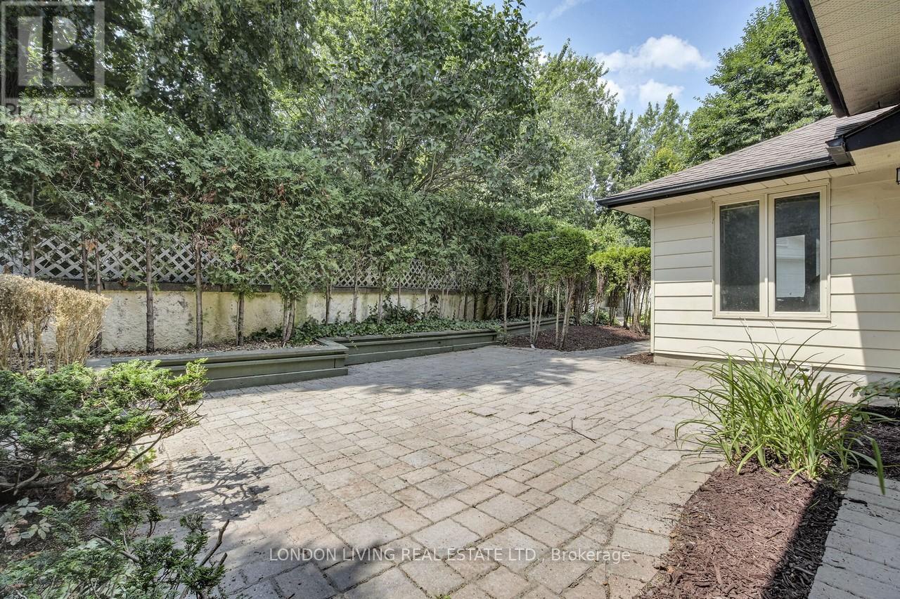 80 Rollscourt Place, London North, Ontario  N6G 1M2 - Photo 37 - X12330950