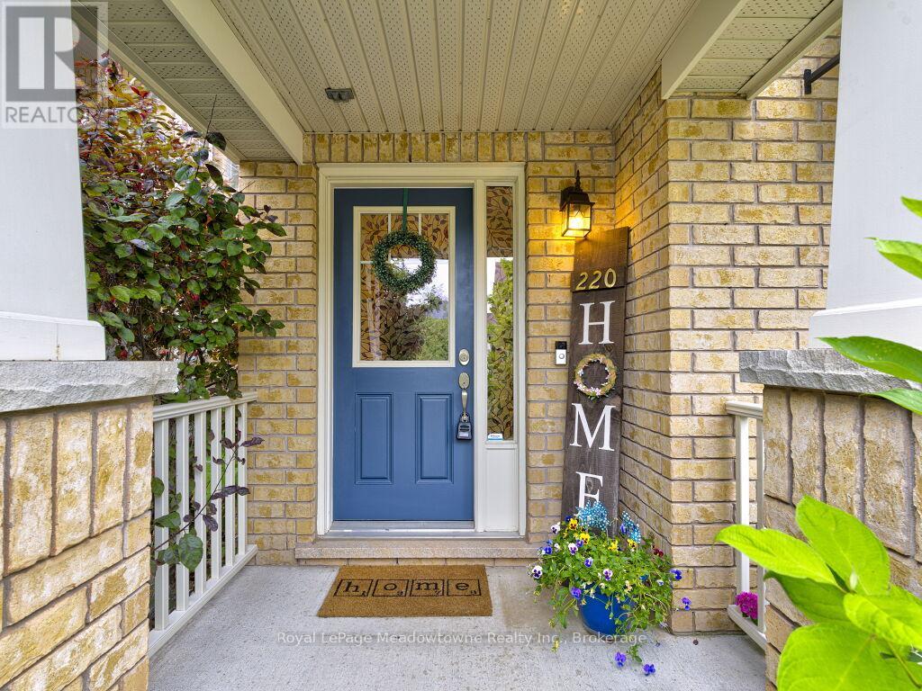 Property at 220 MAGURN GATE image 4
