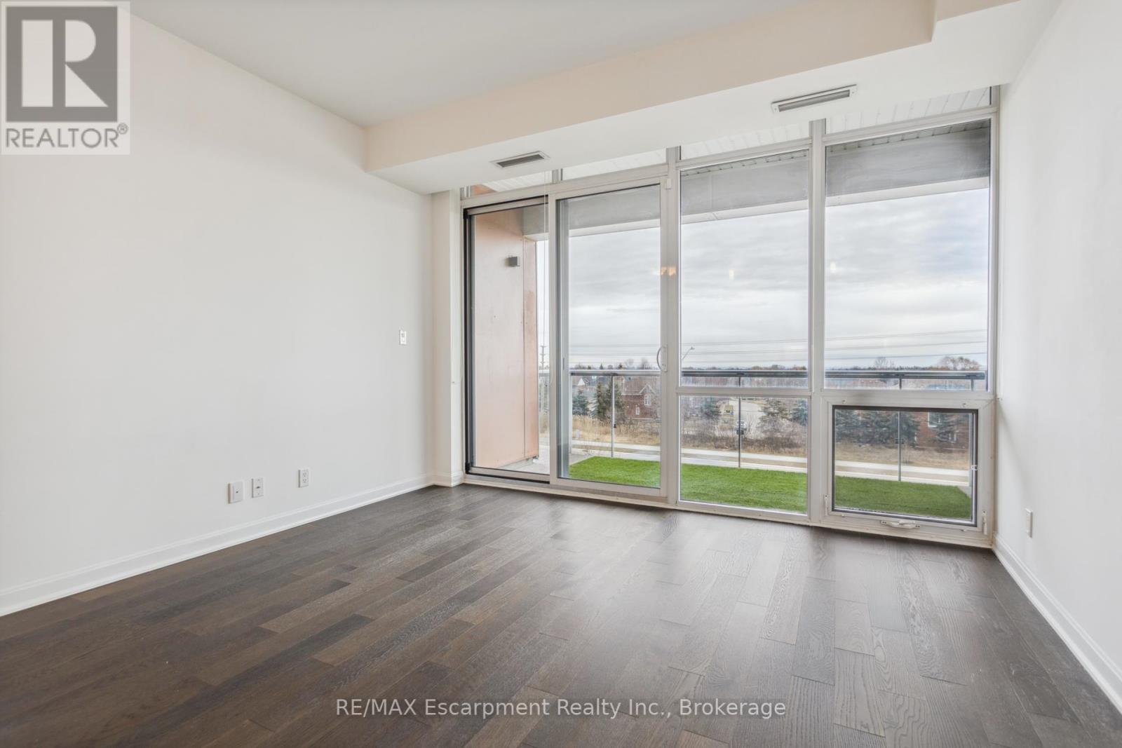 309 - 3028 Creekshore Common, Oakville, Ontario  L6M 5K6 - Photo 7 - W12331001