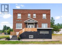 11 ALBERT STREET, Laurentian Hills, Ontario