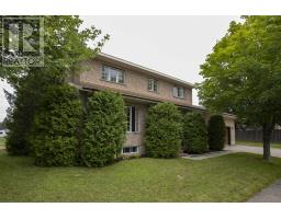 46 Mary AVE