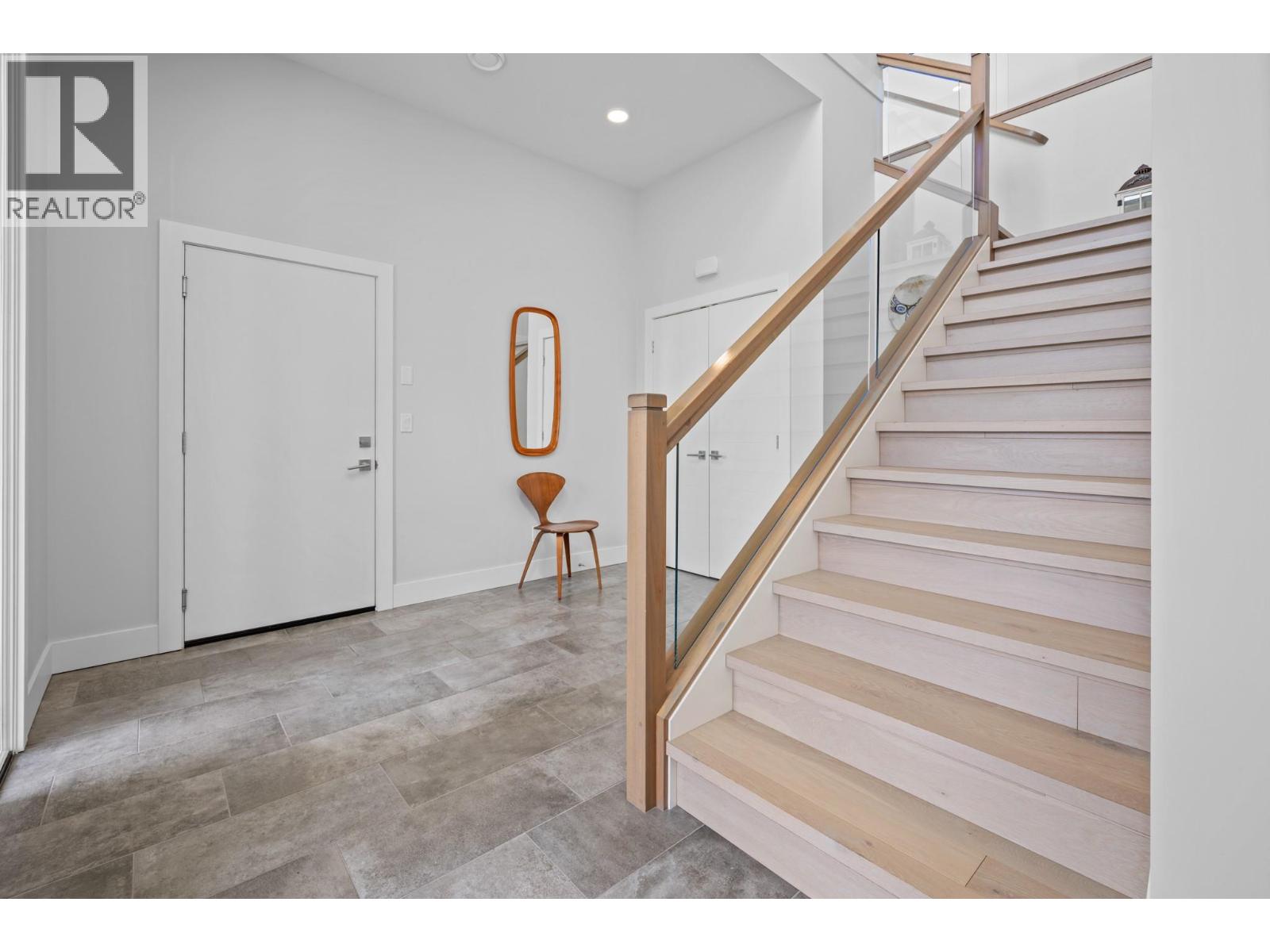 7158 Apex Drive, Vernon, British Columbia  V1B 4E4 - Photo 4 - 10358687
