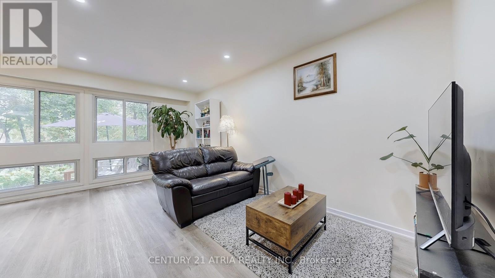 Property at 80 SPIRE HILLWAY image 3