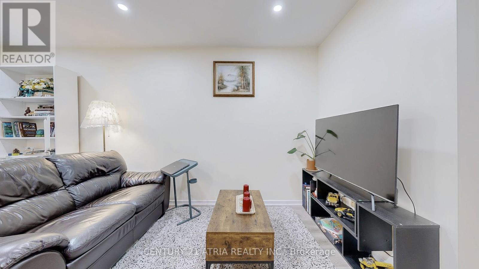 Property at 80 SPIRE HILLWAY image 4