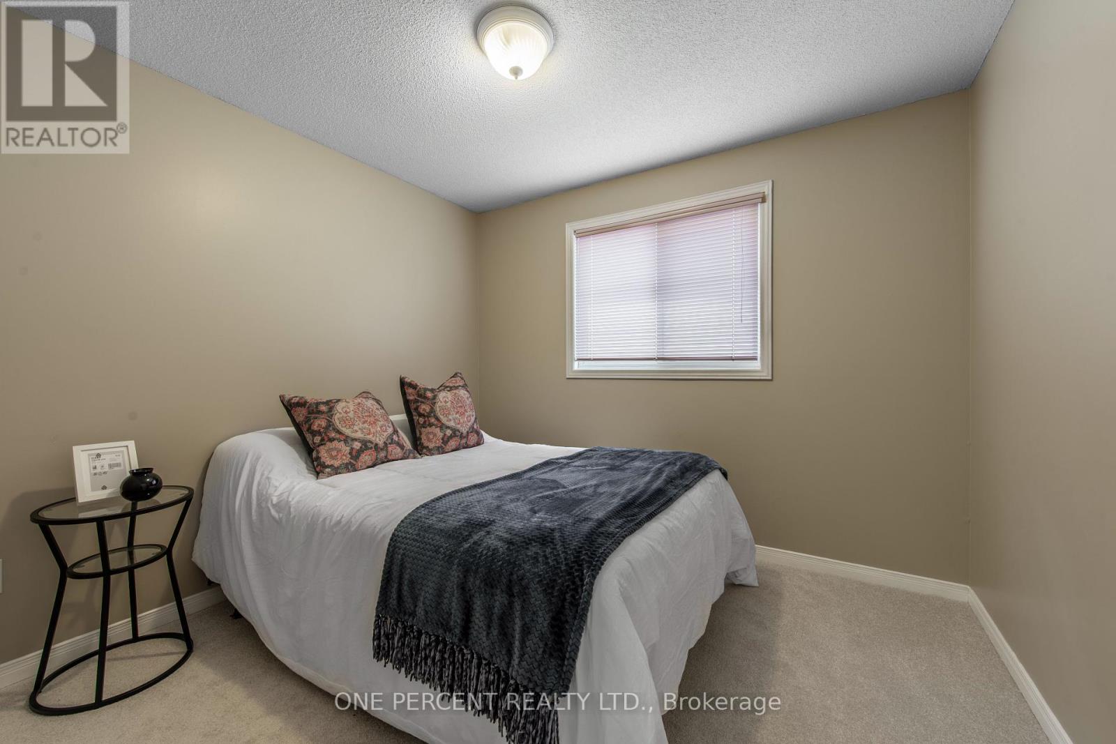 240 Walsh Crescent, Orangeville, Ontario  L9W 4T1 - Photo 23 - W12330879