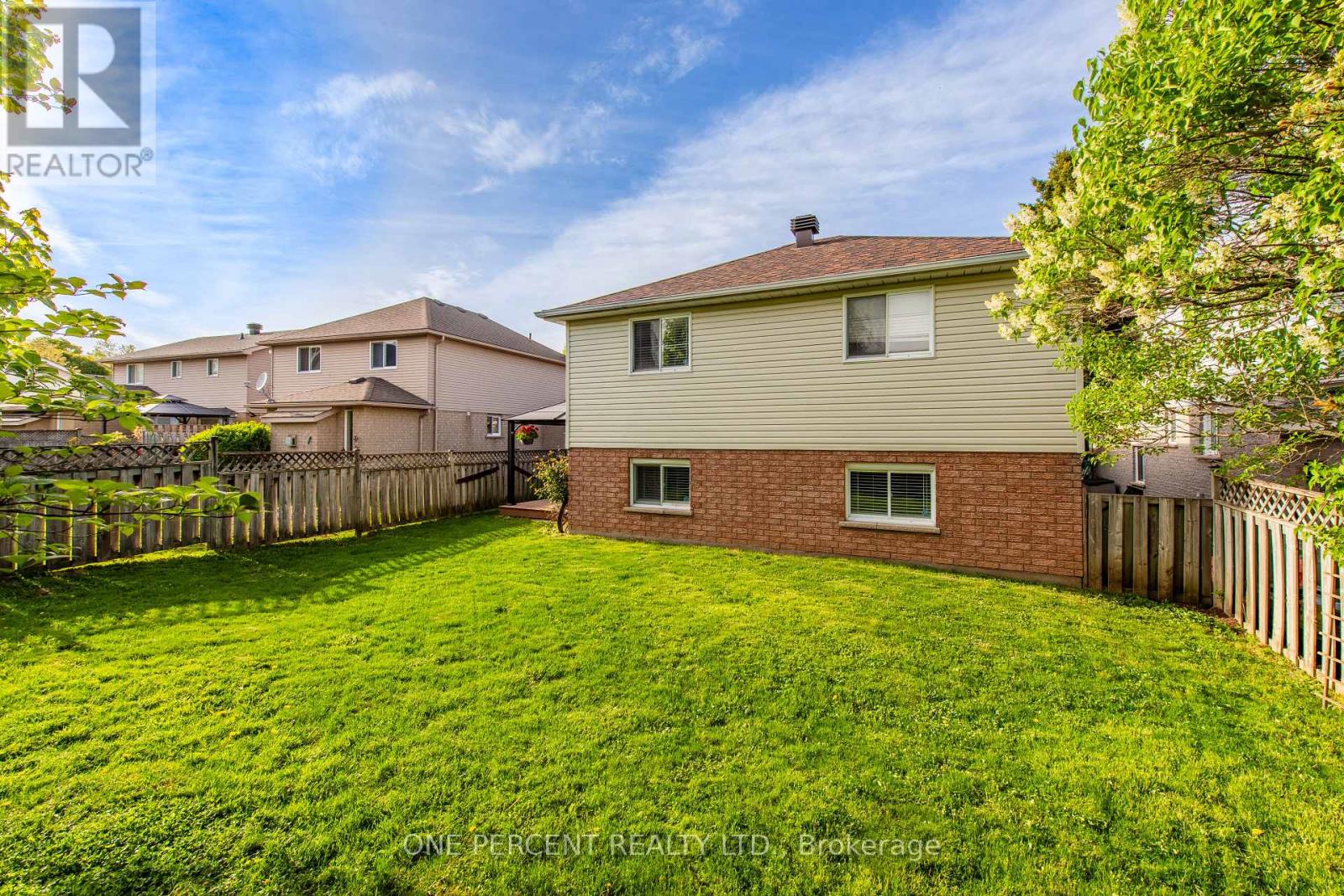 240 Walsh Crescent, Orangeville, Ontario  L9W 4T1 - Photo 39 - W12330879