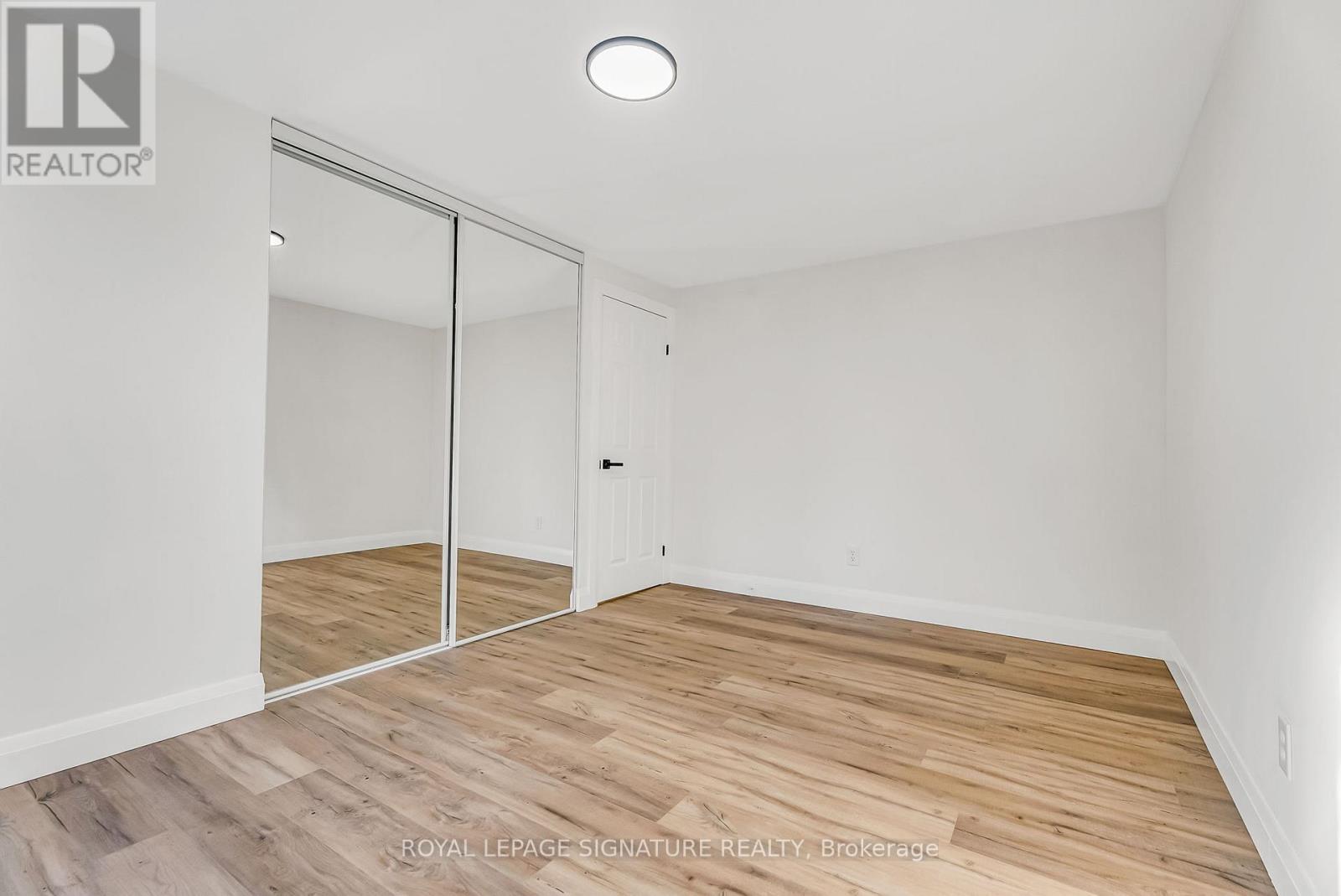 27 Tulip Street, Oakville, Ontario  L6L 3V3 - Photo 25 - W12330891