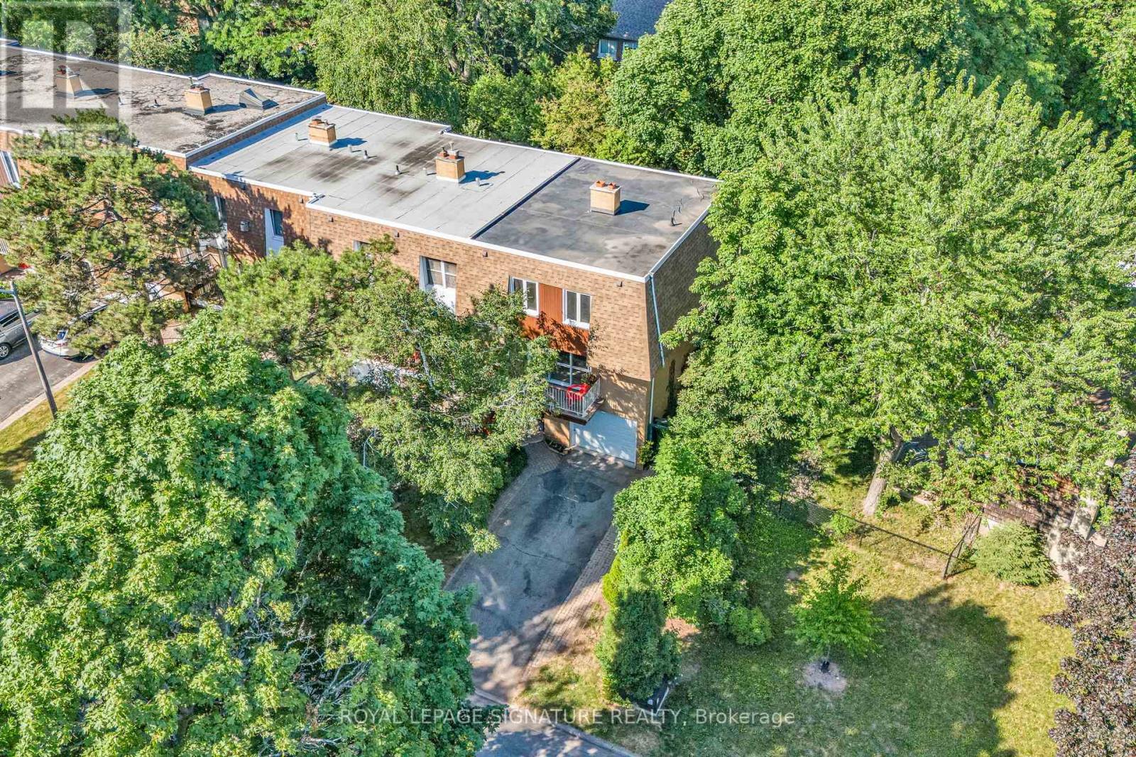 27 Tulip Street, Oakville, Ontario  L6L 3V3 - Photo 40 - W12330891