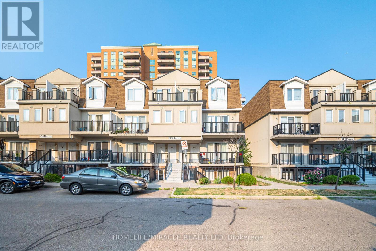 Property at 2002 - 3049 FINCH AVENUE W image 1