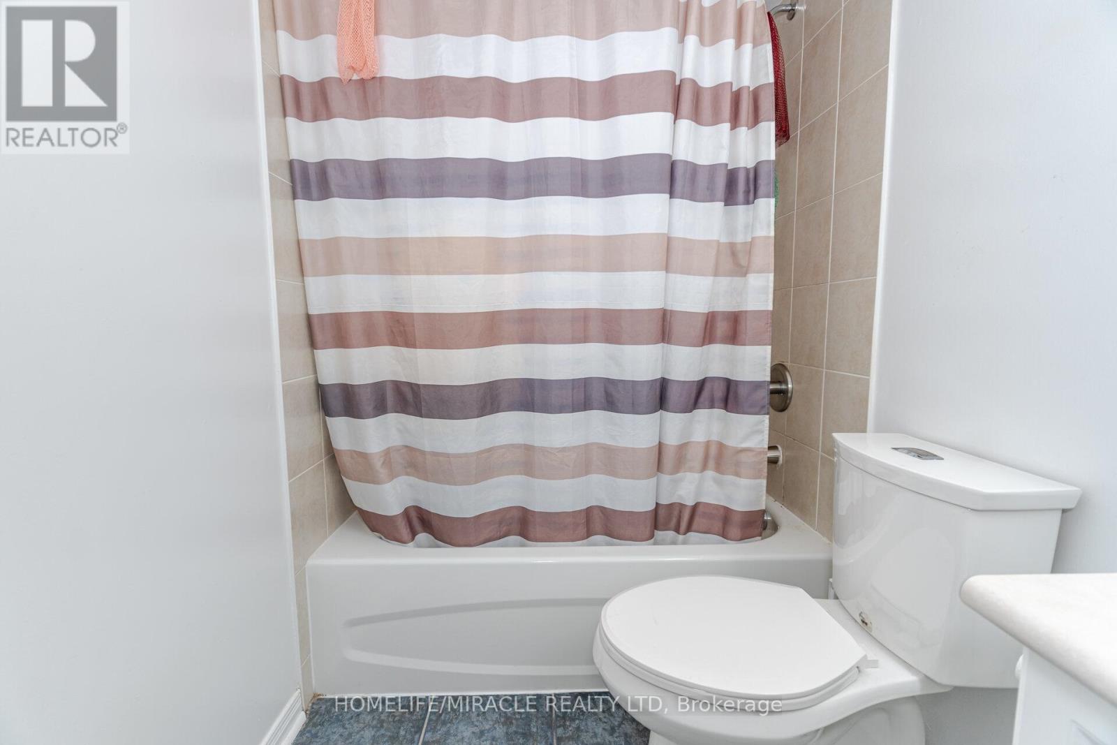 2002 - 3049 Finch Avenue W, Toronto, Ontario M9M 0A5 - Photo 26 - W12330923