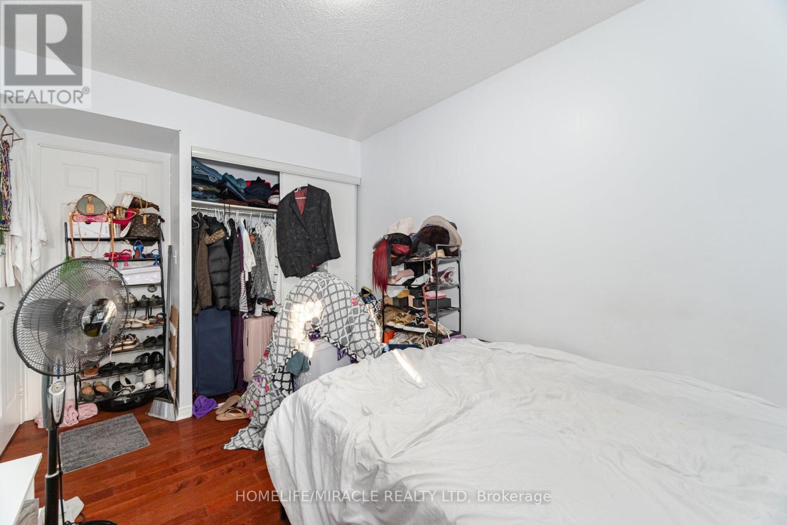 2002 - 3049 Finch Avenue W, Toronto, Ontario M9M 0A5 - Photo 35 - W12330923