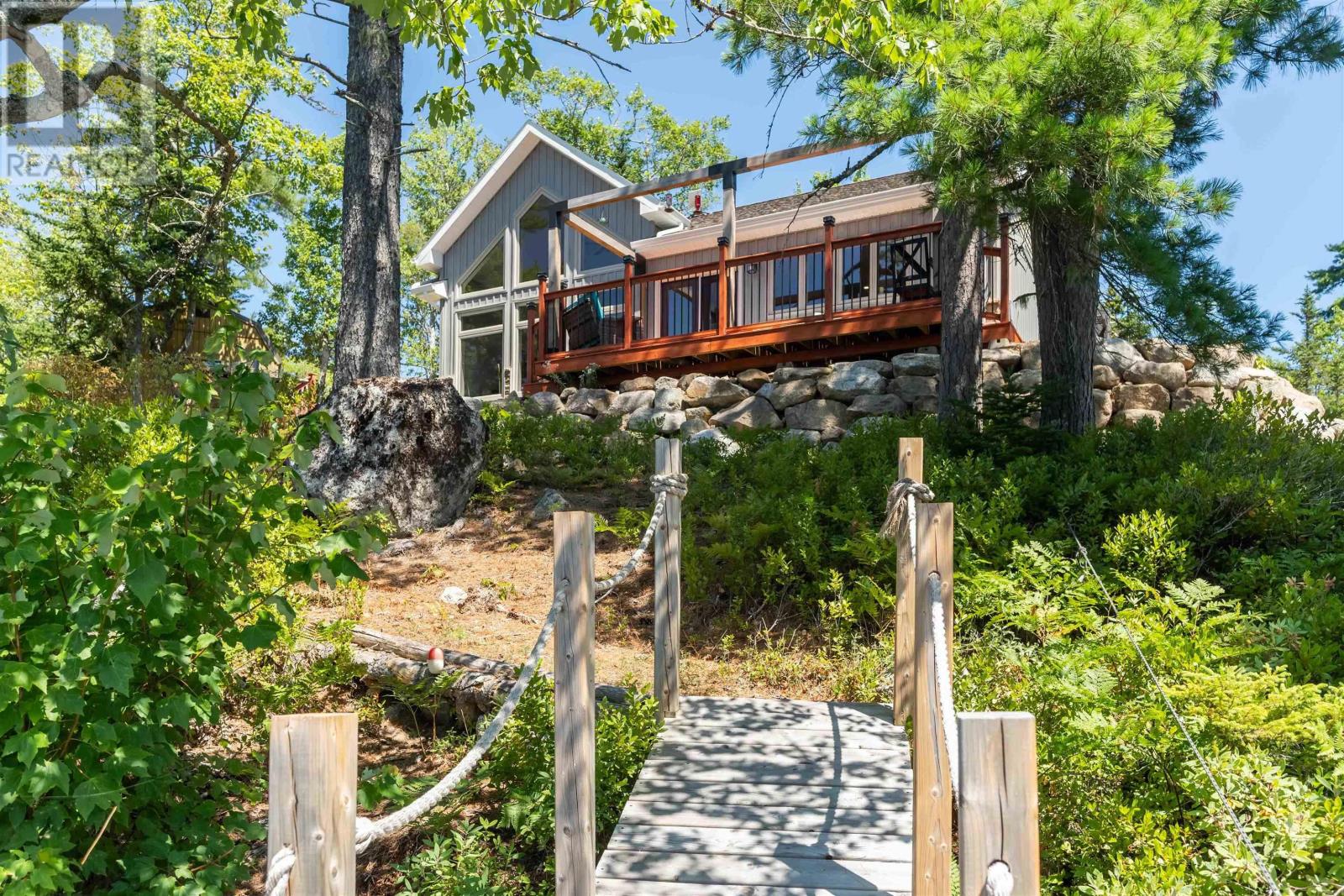 37 Andrew Point Road, Waterloo Lake, Nova Scotia  B0S 1P0 - Photo 2 - 202519975