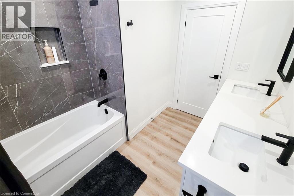 38 Stewart Street, Grimsby, Ontario  L3M 3M8 - Photo 18 - 40748150