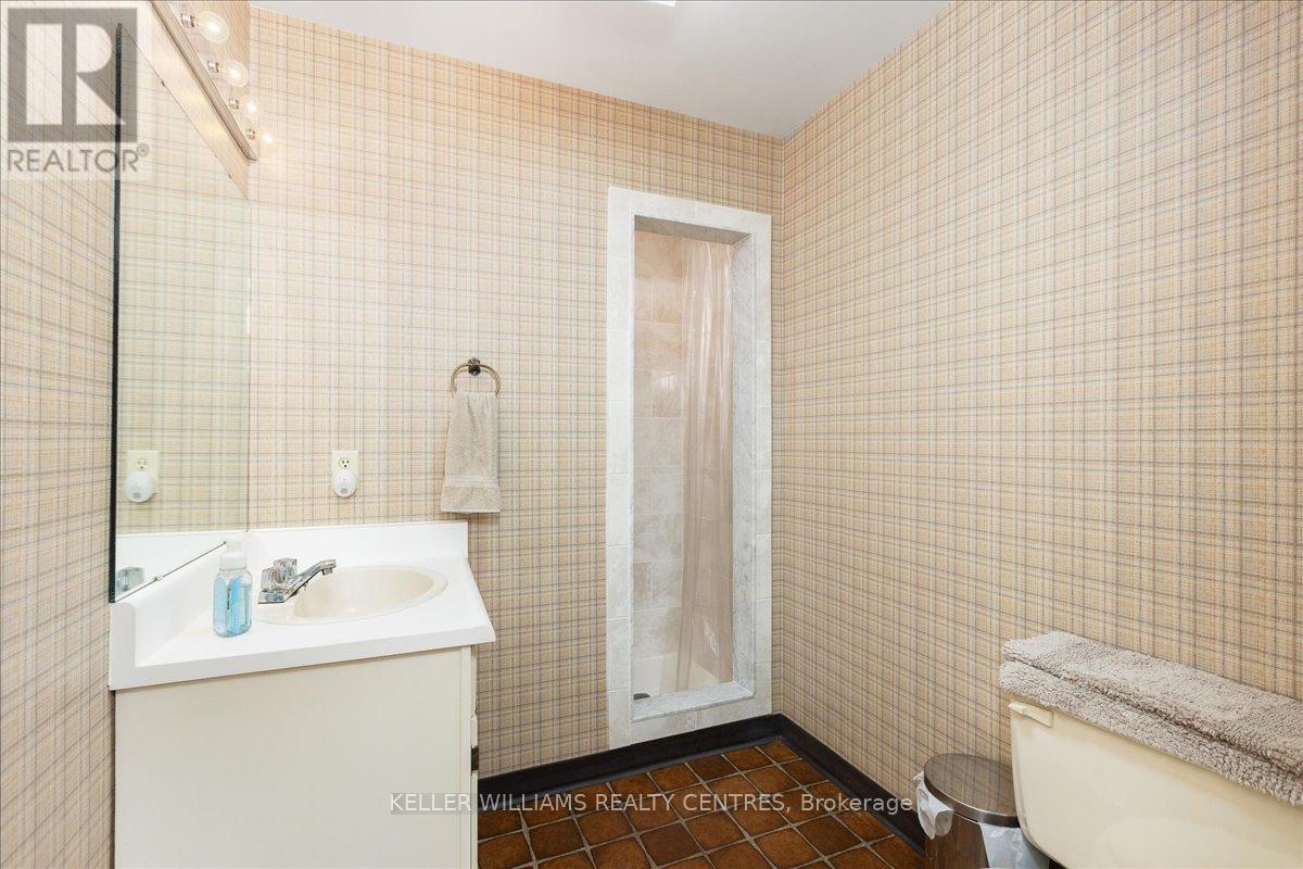 700 Lake Drive N, Georgina, Ontario  L4P 3C8 - Photo 31 - N12330993