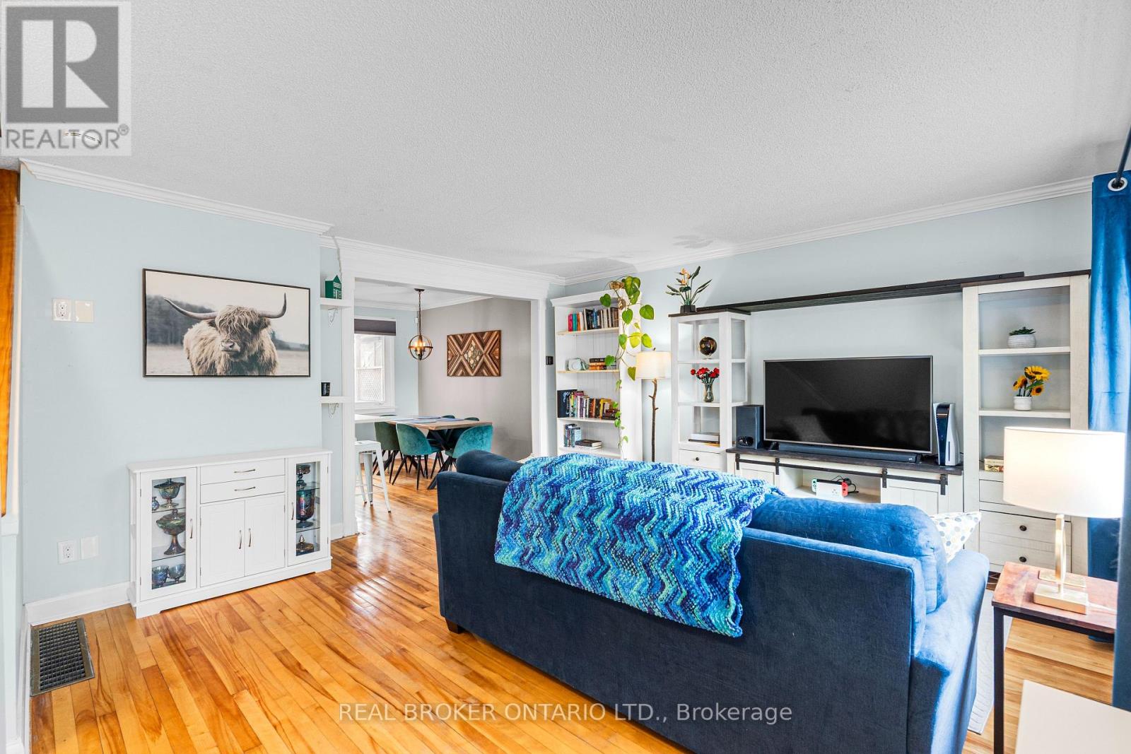 Property at 1003 SILVER STREET image 4