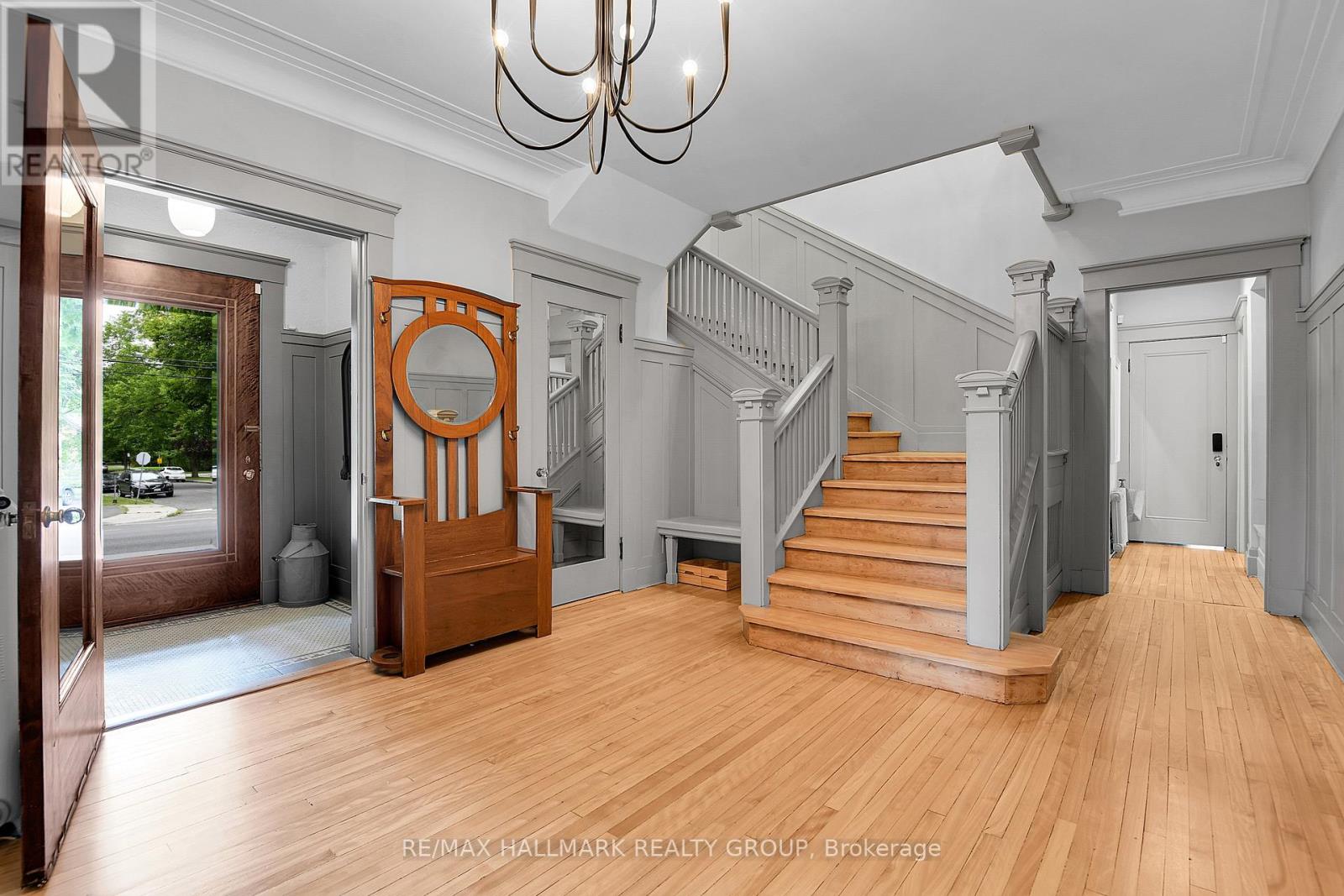 517 O'connor Street, Ottawa, Ontario  K1S 1Z1 - Photo 6 - X12331156
