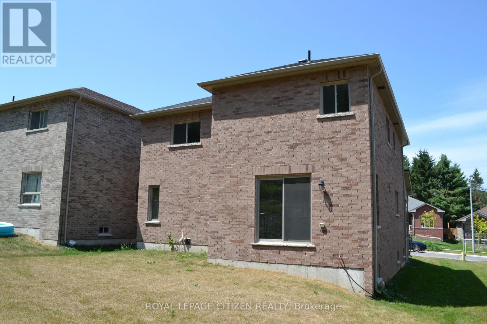 9 Revol Road, Penetanguishene, Ontario  L9M 0W8 - Photo 5 - S12330960