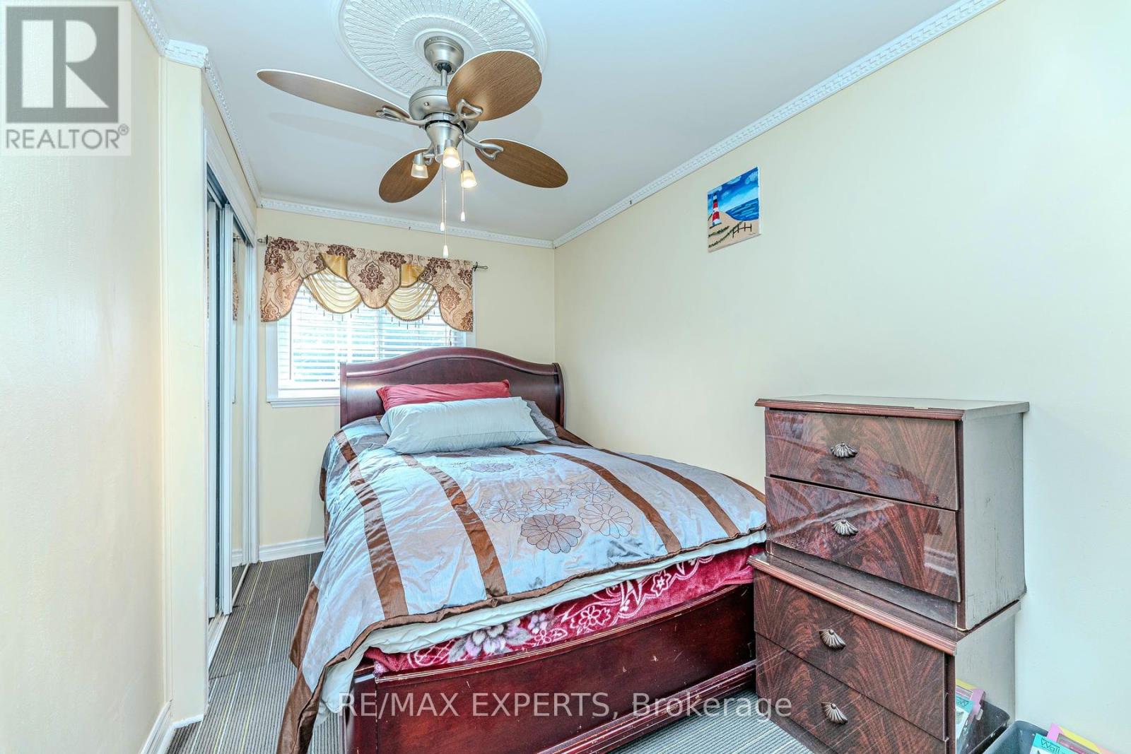 8 Easton Place, Brampton, Ontario  L6T 2A7 - Photo 26 - W12331071