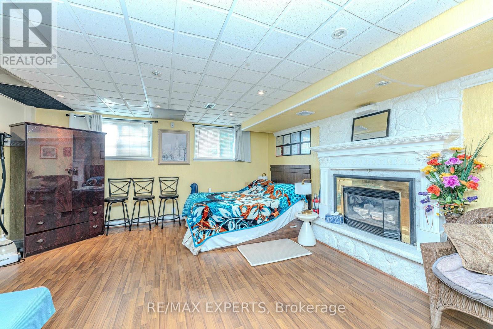 8 Easton Place, Brampton, Ontario  L6T 2A7 - Photo 30 - W12331071