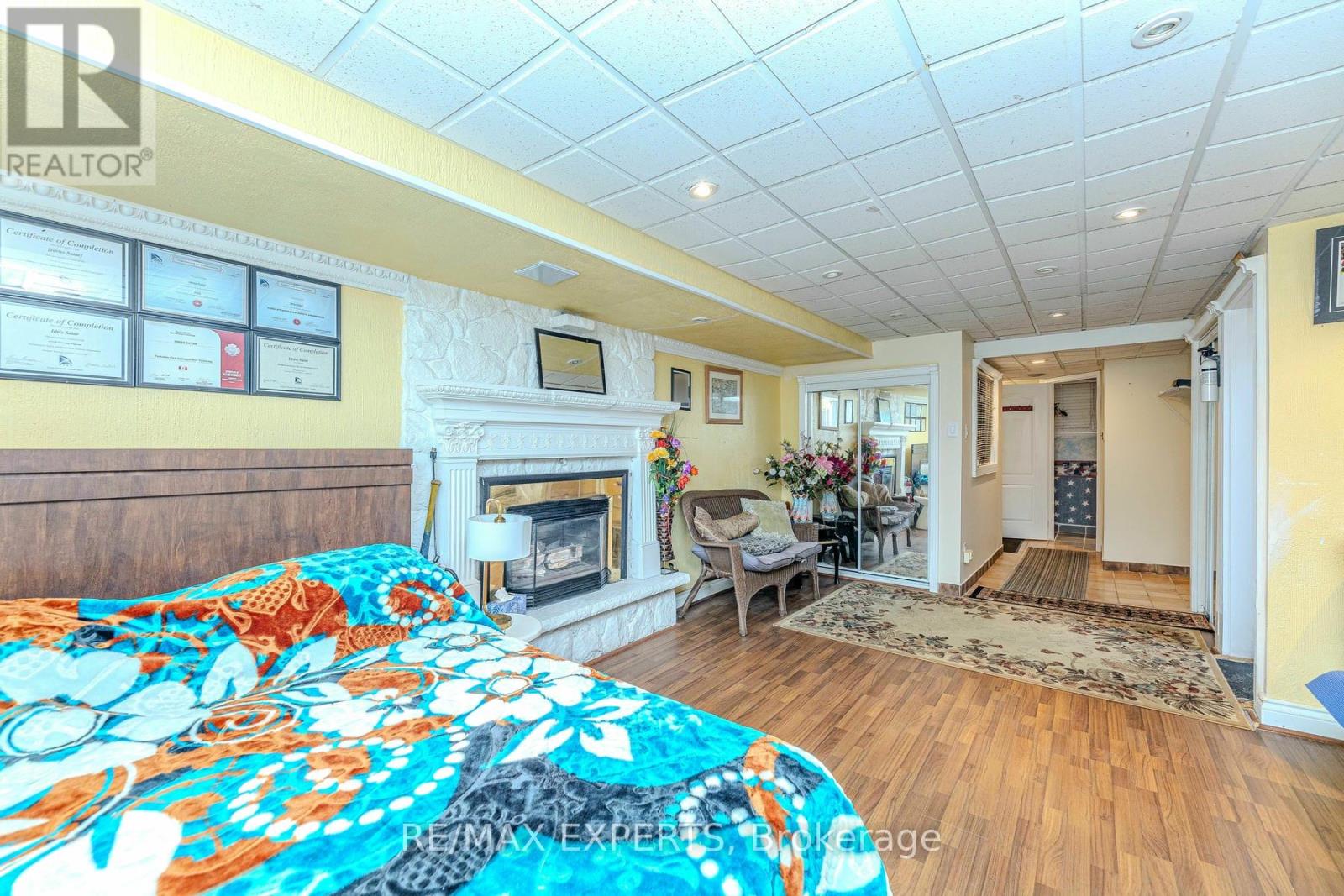 8 Easton Place, Brampton, Ontario  L6T 2A7 - Photo 31 - W12331071