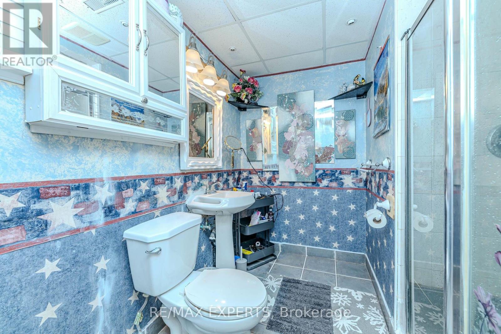 8 Easton Place, Brampton, Ontario  L6T 2A7 - Photo 33 - W12331071