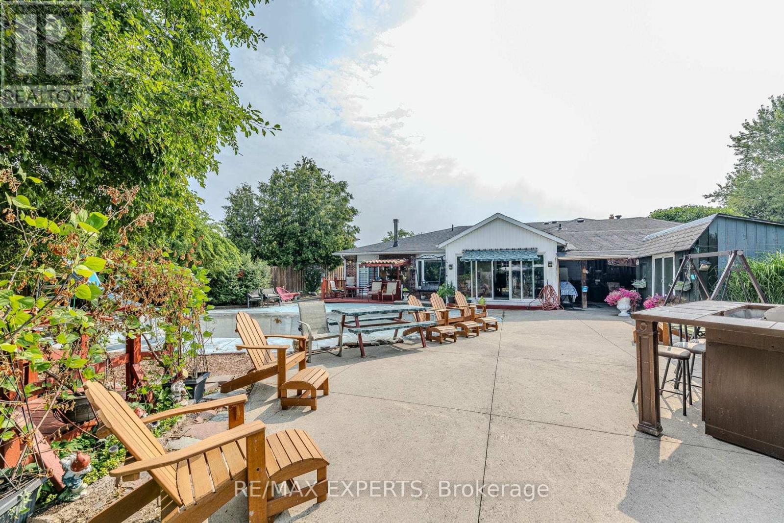 8 Easton Place, Brampton, Ontario  L6T 2A7 - Photo 41 - W12331071