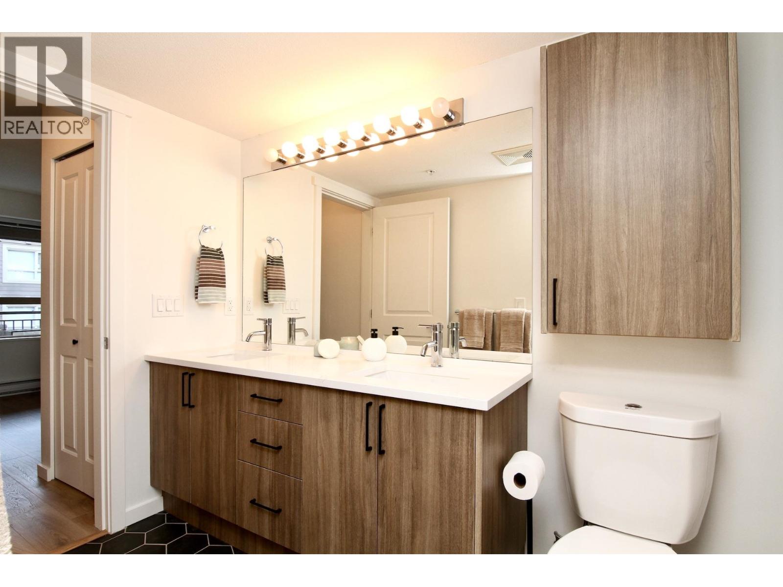 317 700 Klahanie Drive, Port Moody, British Columbia  V3H 5L3 - Photo 10 - R3034737