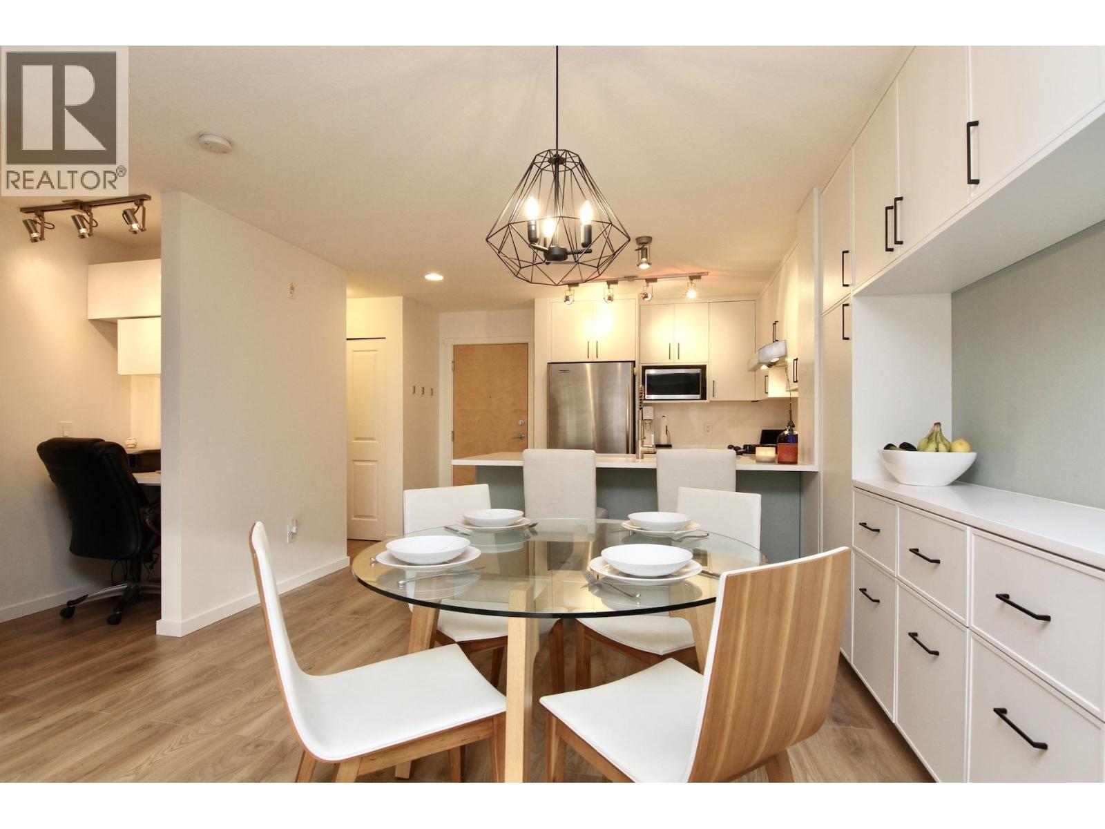 317 700 Klahanie Drive, Port Moody, British Columbia  V3H 5L3 - Photo 2 - R3034737