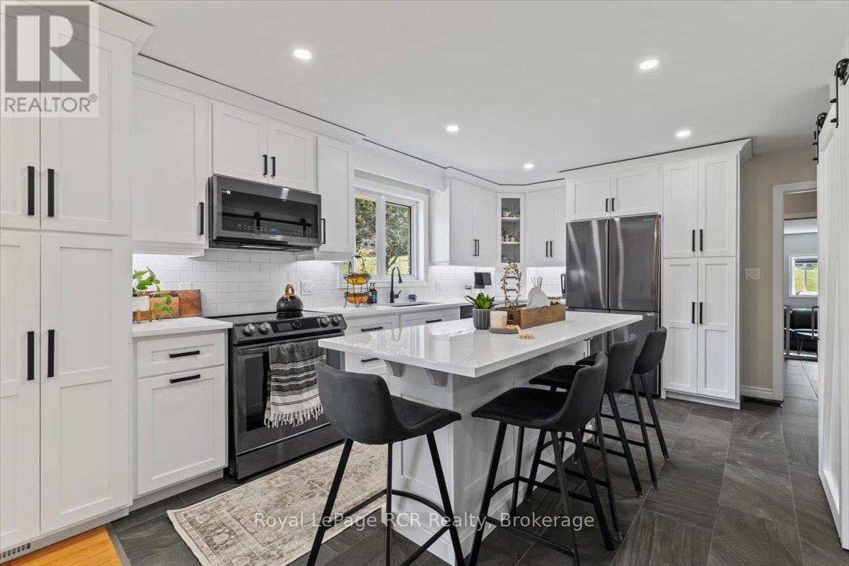 27 Emke Road, Brockton, Ontario  N0G 2V0 - Photo 15 - X12331124