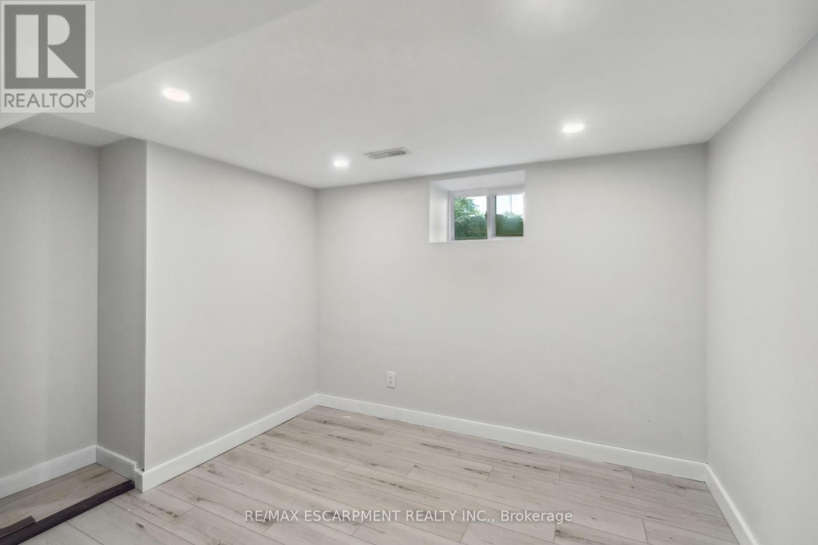 200 Waterloo Avenue, Guelph, Ontario  N1H 3J5 - Photo 27 - X12330949