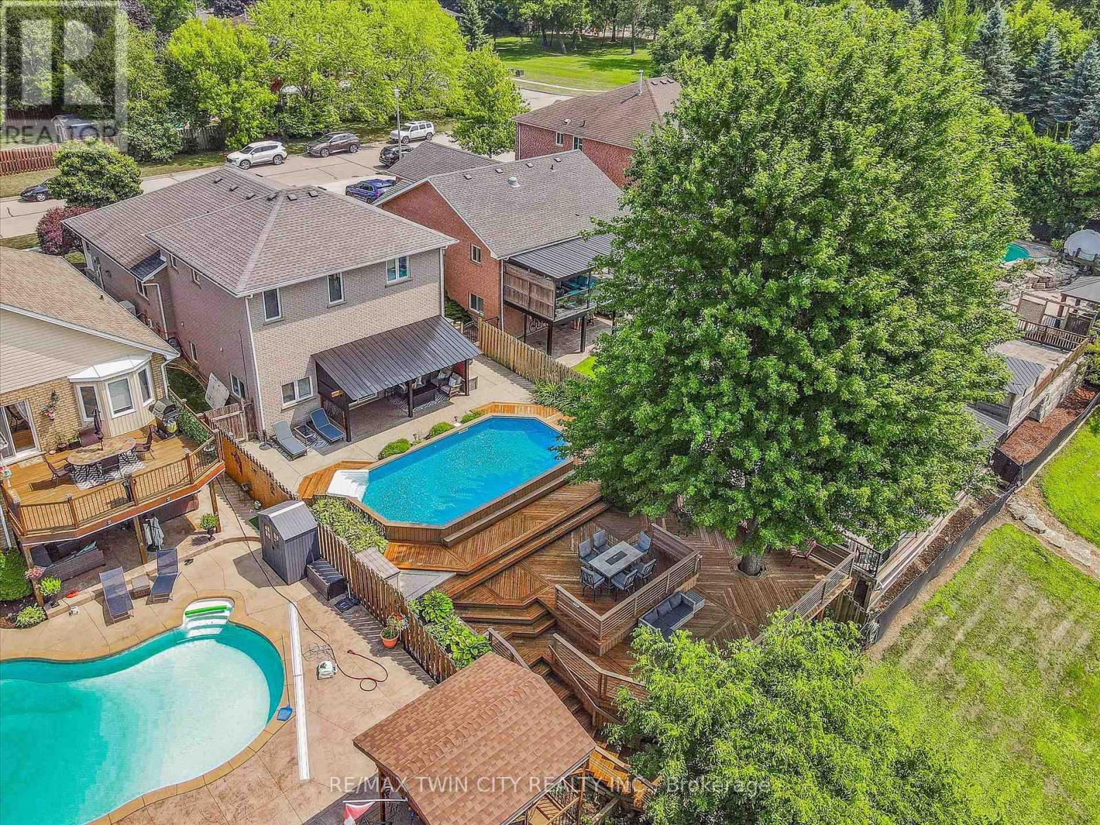 114 Delavan Drive, Cambridge, Ontario  N1S 4S3 - Photo 6 - X12330991