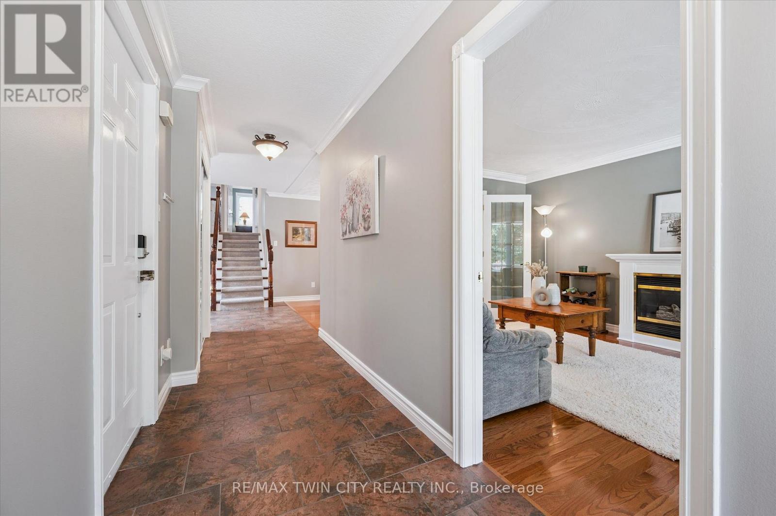 114 Delavan Drive, Cambridge, Ontario  N1S 4S3 - Photo 9 - X12330991
