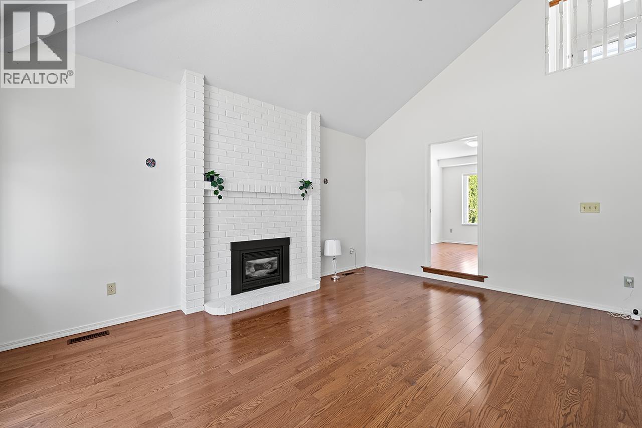 Property at 4522 WATLING STREET image 2