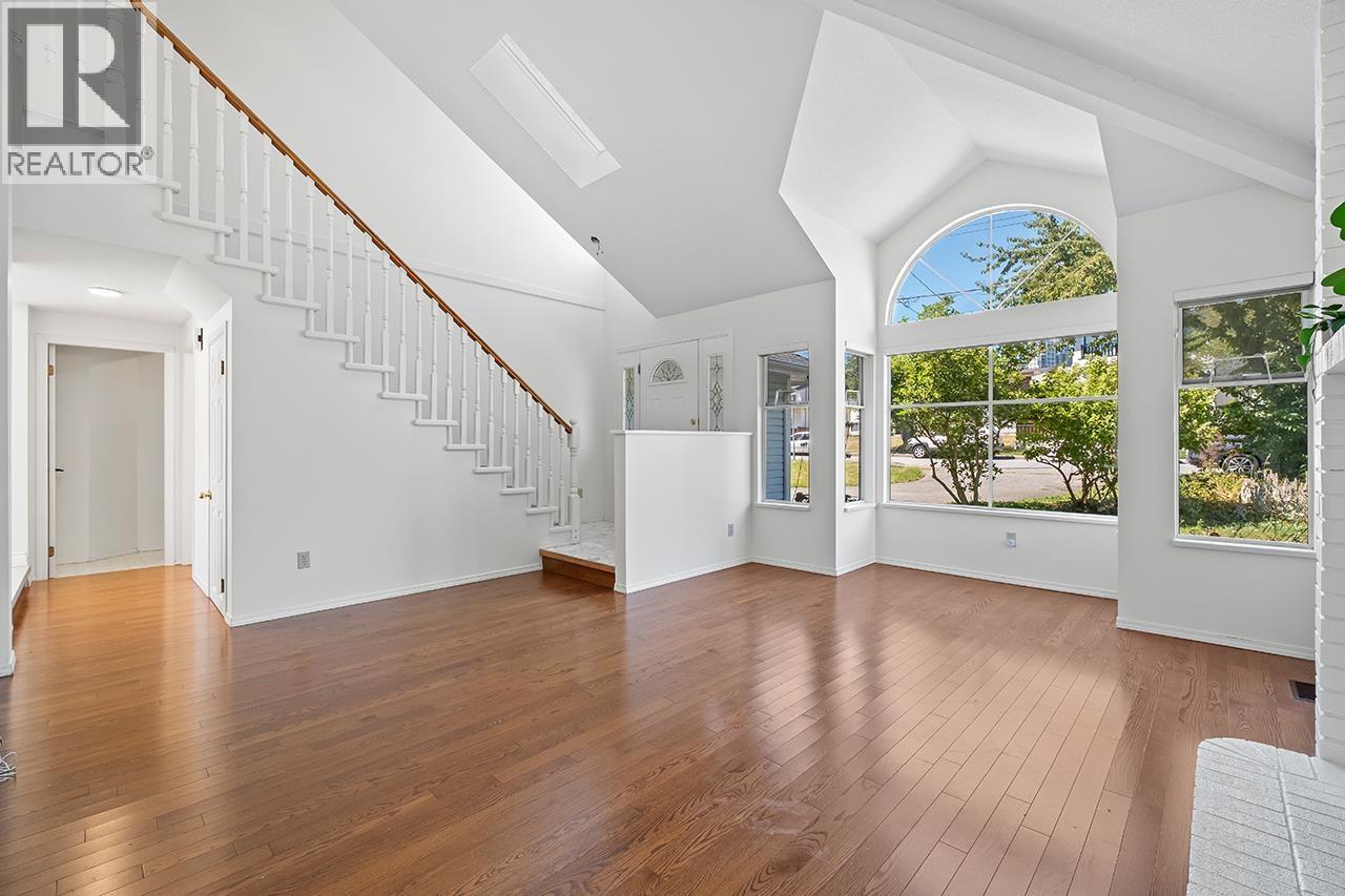 Property at 4522 WATLING STREET image 4