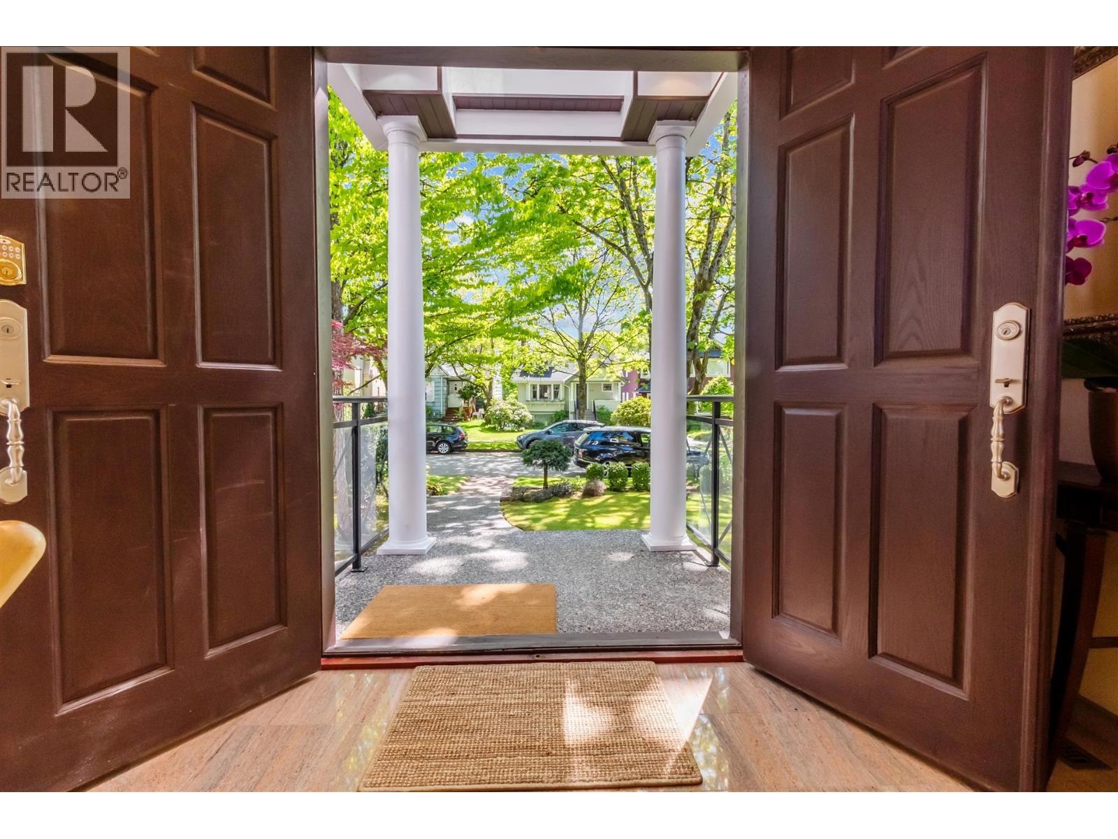 3123 W 27th Avenue, Vancouver, British Columbia V6L 1W6 - Photo 2 - R3034796