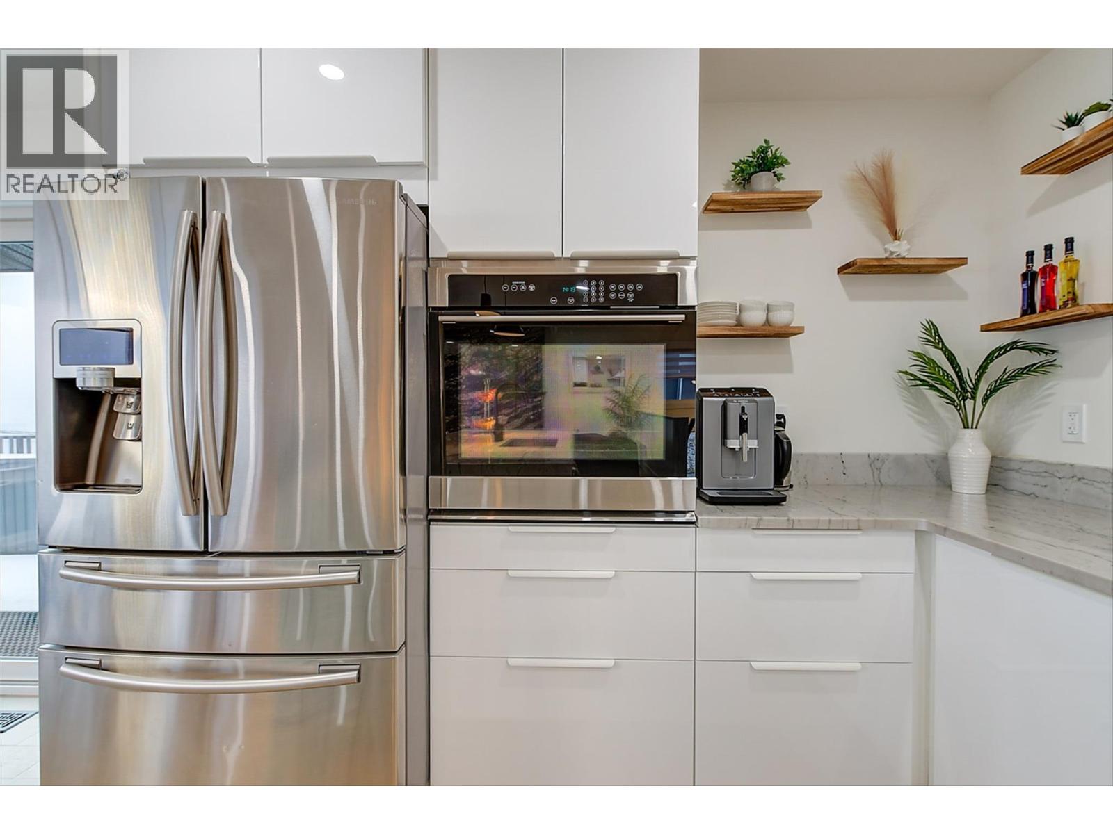 Property at 6178 Lipsett Avenue image 1