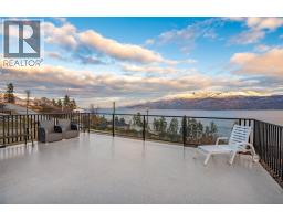 6178 Lipsett Avenue, peachland, British Columbia