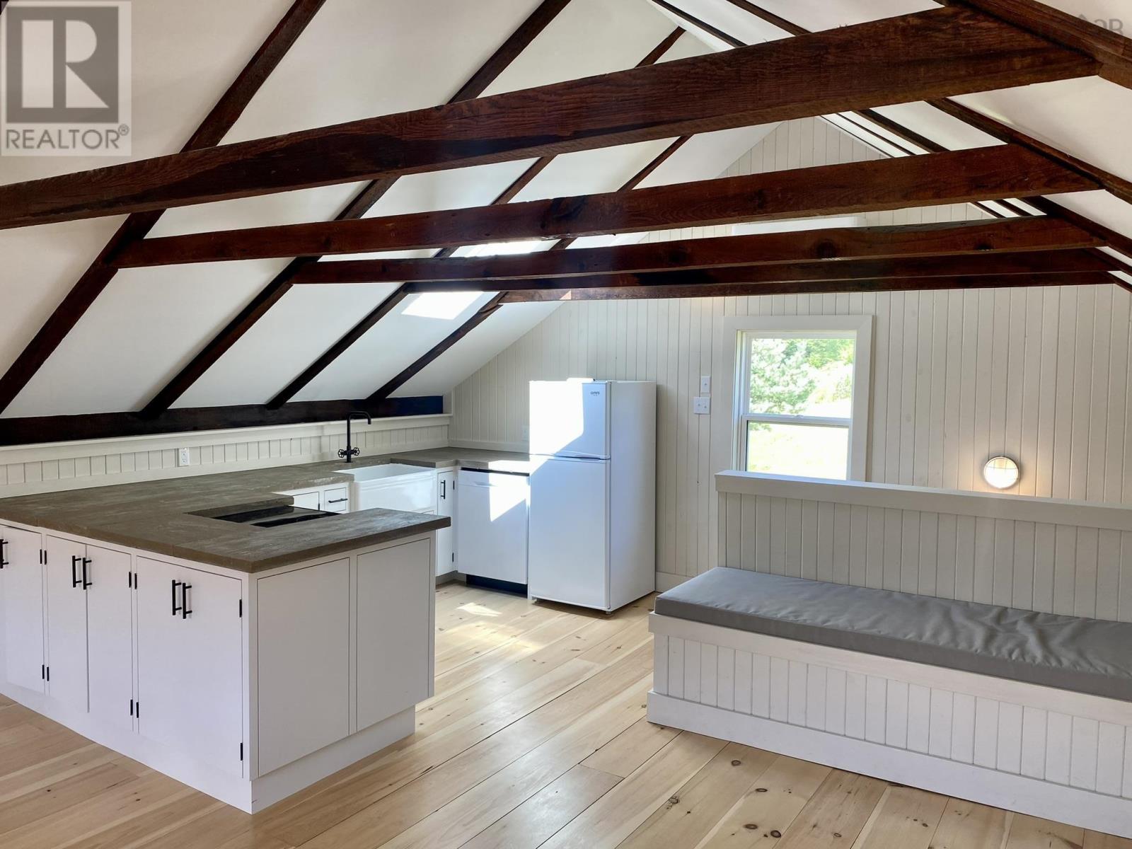 313 8 Highway, Milton, Nova Scotia  B0T 1P0 - Photo 9 - 202502947