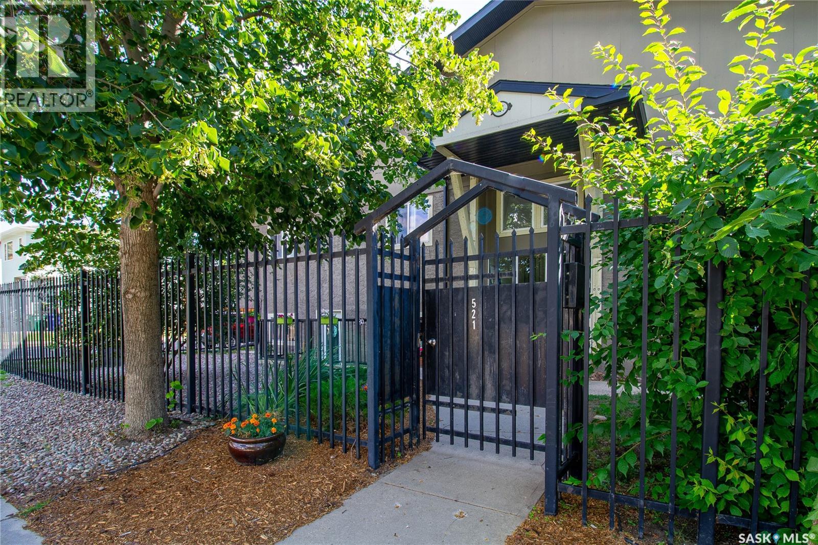Property at 203 521 18th STREET W image 1