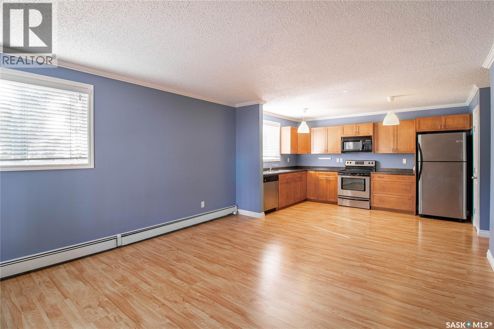 Property at 203 521 18th STREET W image 3