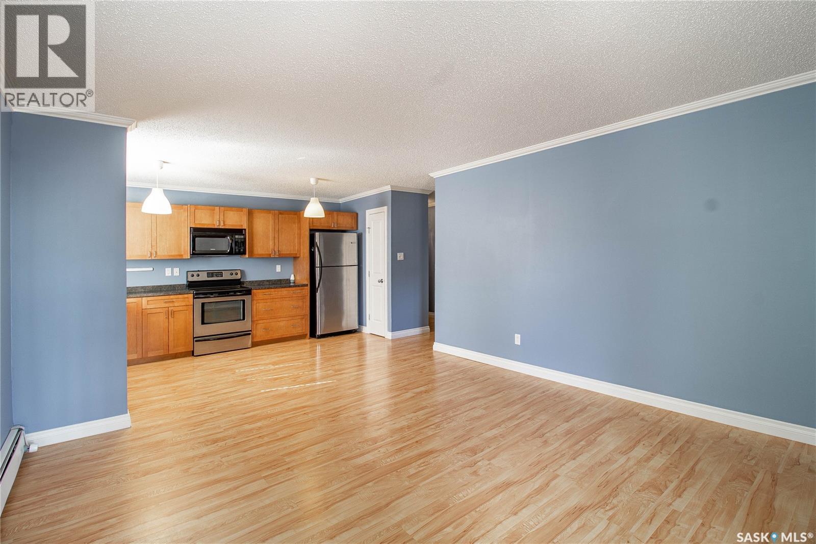 Property at 203 521 18th STREET W image 4