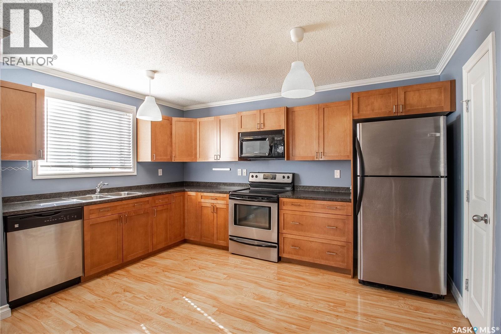 Property at 203 521 18th STREET W image 5