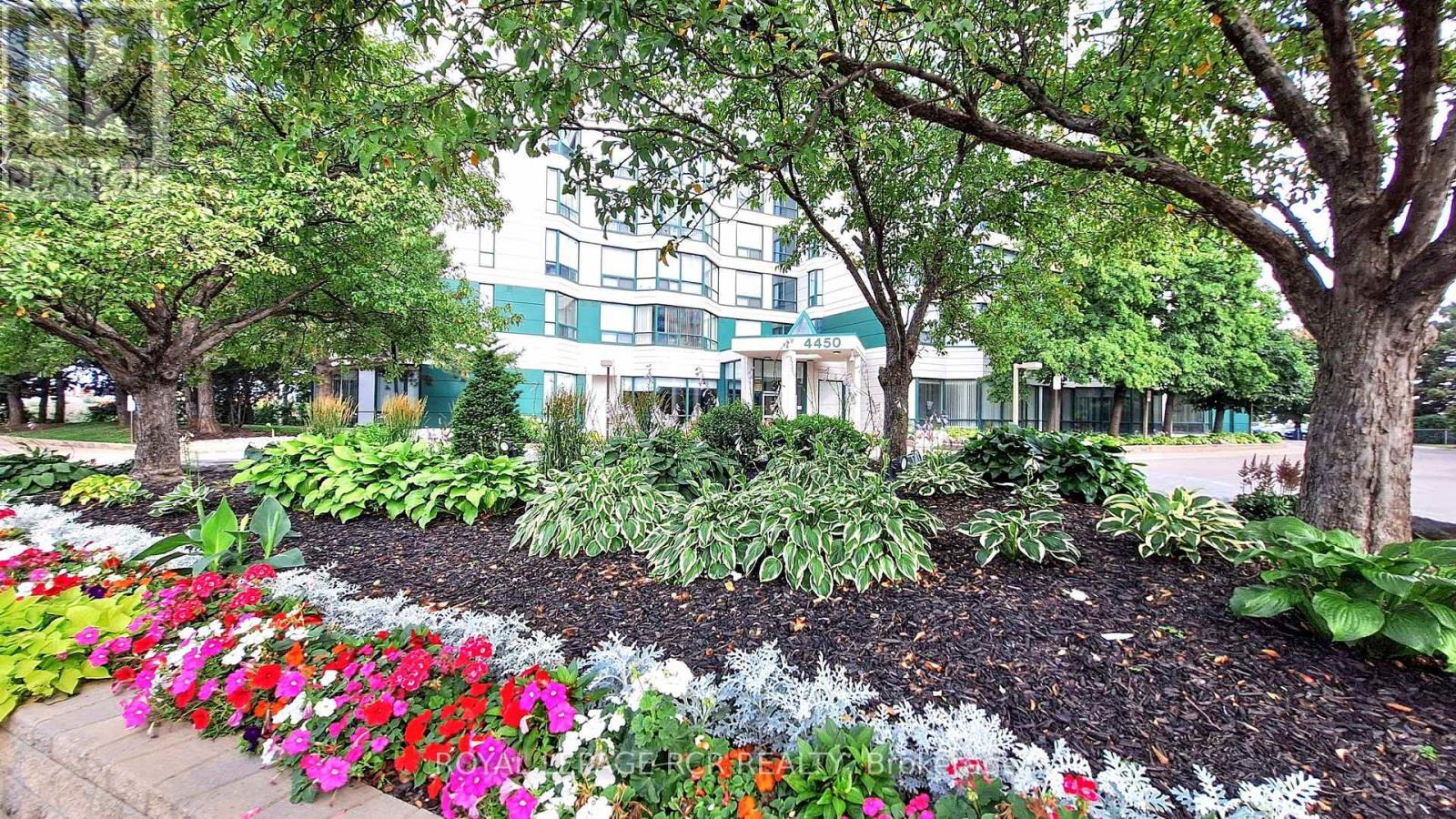 1610 - 4450 Tucana Court, Mississauga, Ontario L5R 3R4 - Photo 12 - W12330976